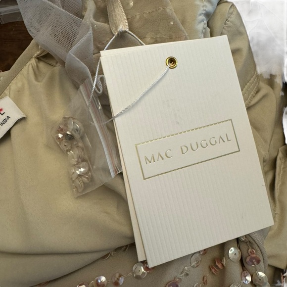 Mac Duggal - NWT Sequin V-Neck Long Bishop-Sleeve Midi Formal Dress - Picture 11 of 12